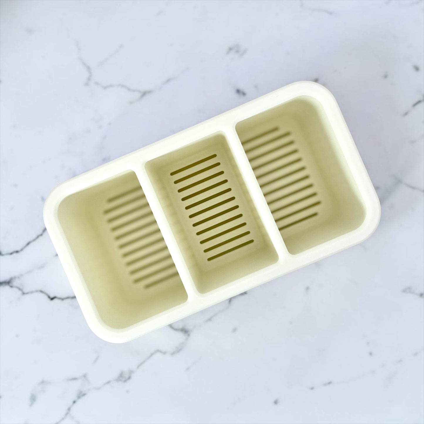 Modern Toothbrush & Toothpaste Organizer | Self-Draining Bathroom Caddy with Removable Tray | Plant-Based Plastic