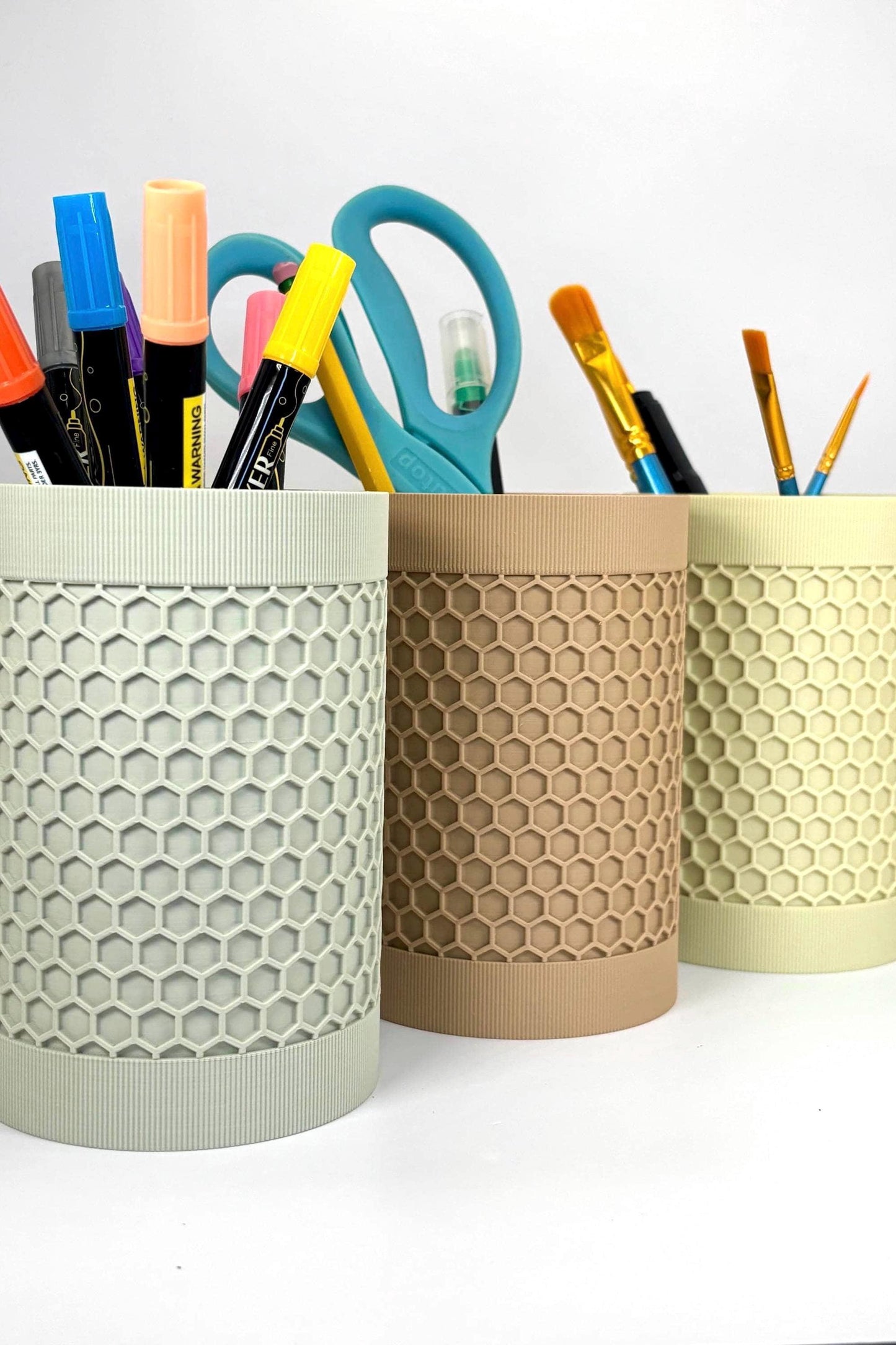 Honeycomb Pen Cup: Matte Finish Eco-Friendly Desk Organizer